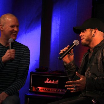 Brantley Gilbert Gives Me A Chicago Scoop