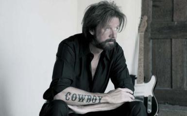 Ronnie Dunn Performs “Wish I Still Smoked Cigarettes” On TV