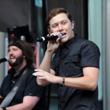 Scotty McCreery Calls Drew From The Bus
